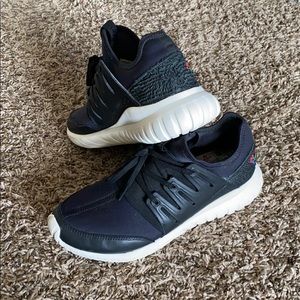 Adidas Tubular Men’s size 7